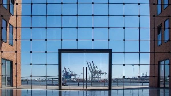 Fensterreinigung Glasfassade neu